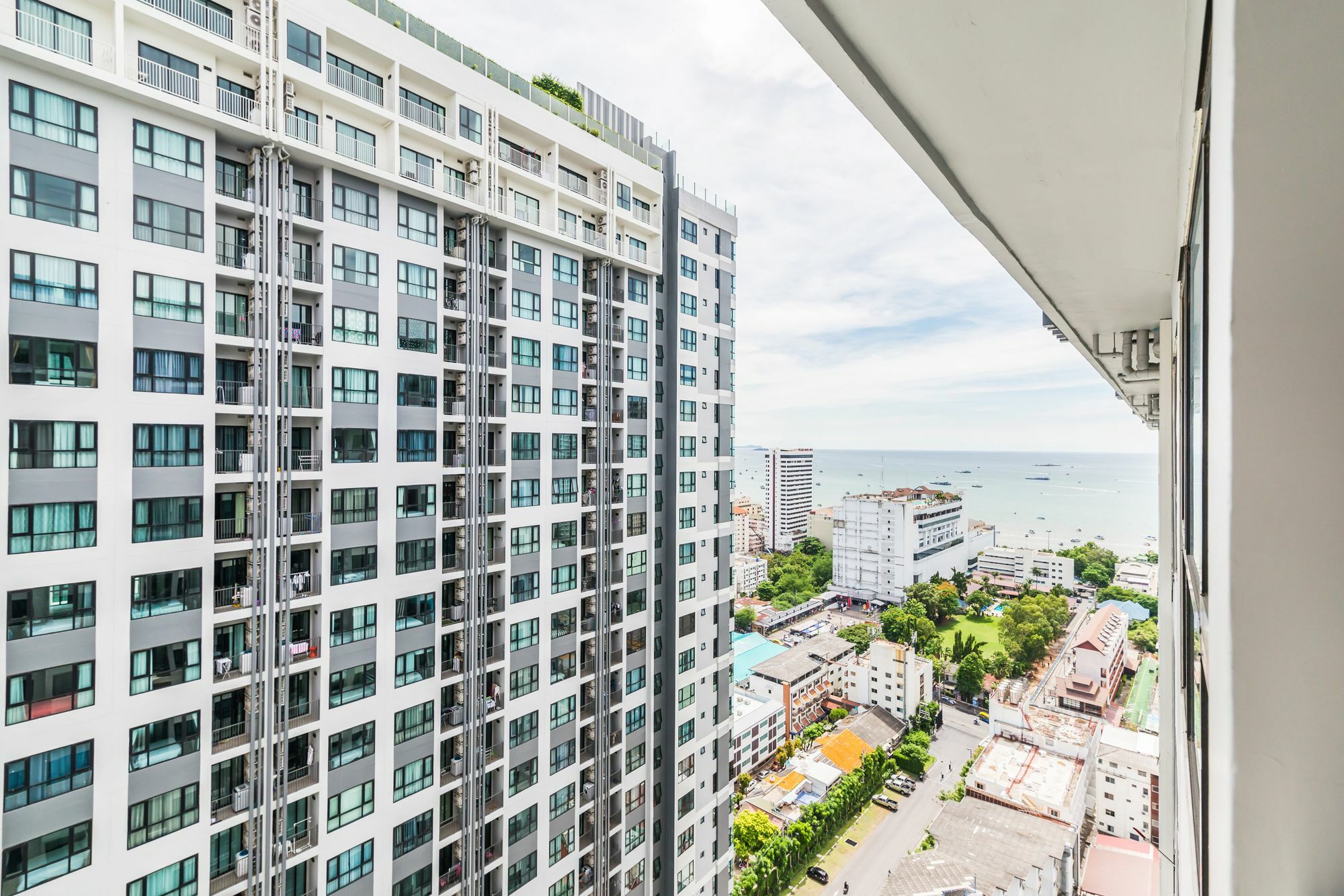 Favstay - The Base Central Pattaya Luaran gambar